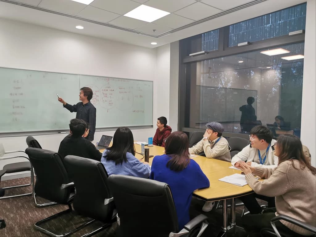 Workshop facilitation, photograph 3